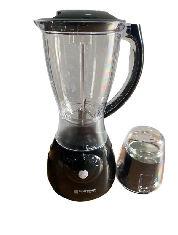 LICUADORA DE PLASTICO CON PICATODO NEGRA