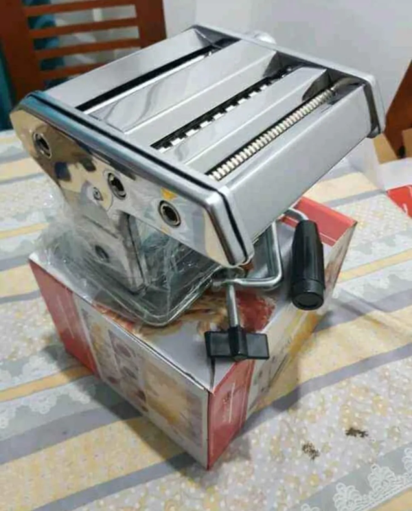 MAQUINA PARA PASTAS Y RAVIOLIS NUEVO MODELO - Imagen 5